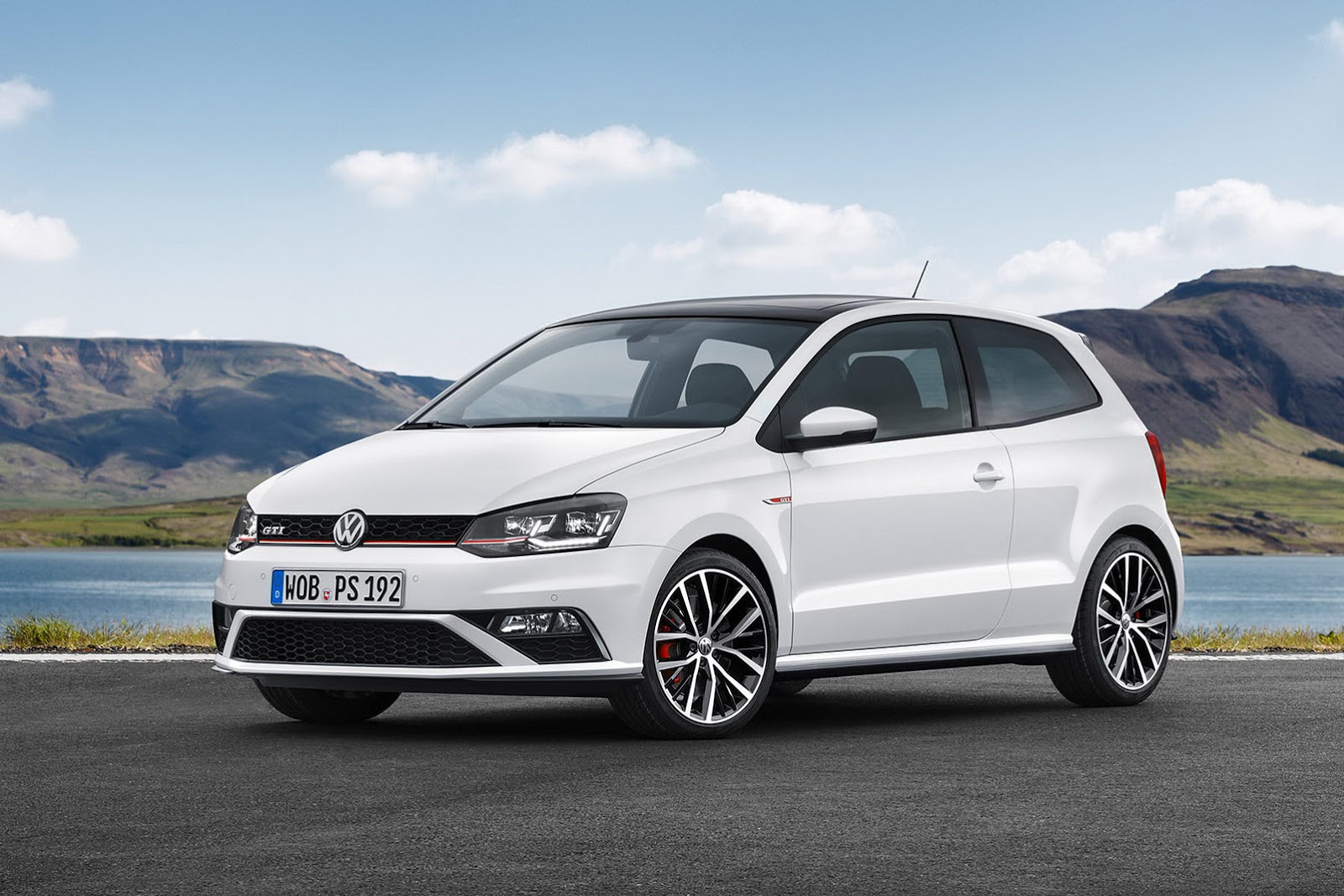 2015-Volkswagen-Polo-GTI