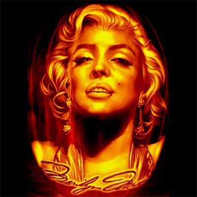 Pumpkin Carving Marilyn Monroe